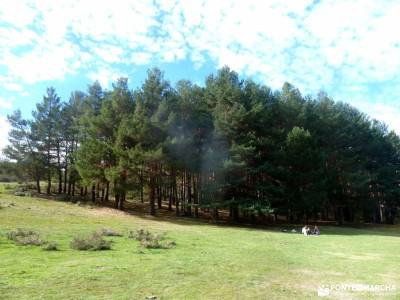 Hayedo de Tejera Negra;rutas picos de europa sendero y luna botas de trekking goriz club alpino madr